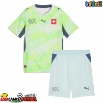 Camisa de Futebol Suíça Equipamento Secundário Infantil Mundo 2026 Manga Curta (+ Calças curtas)